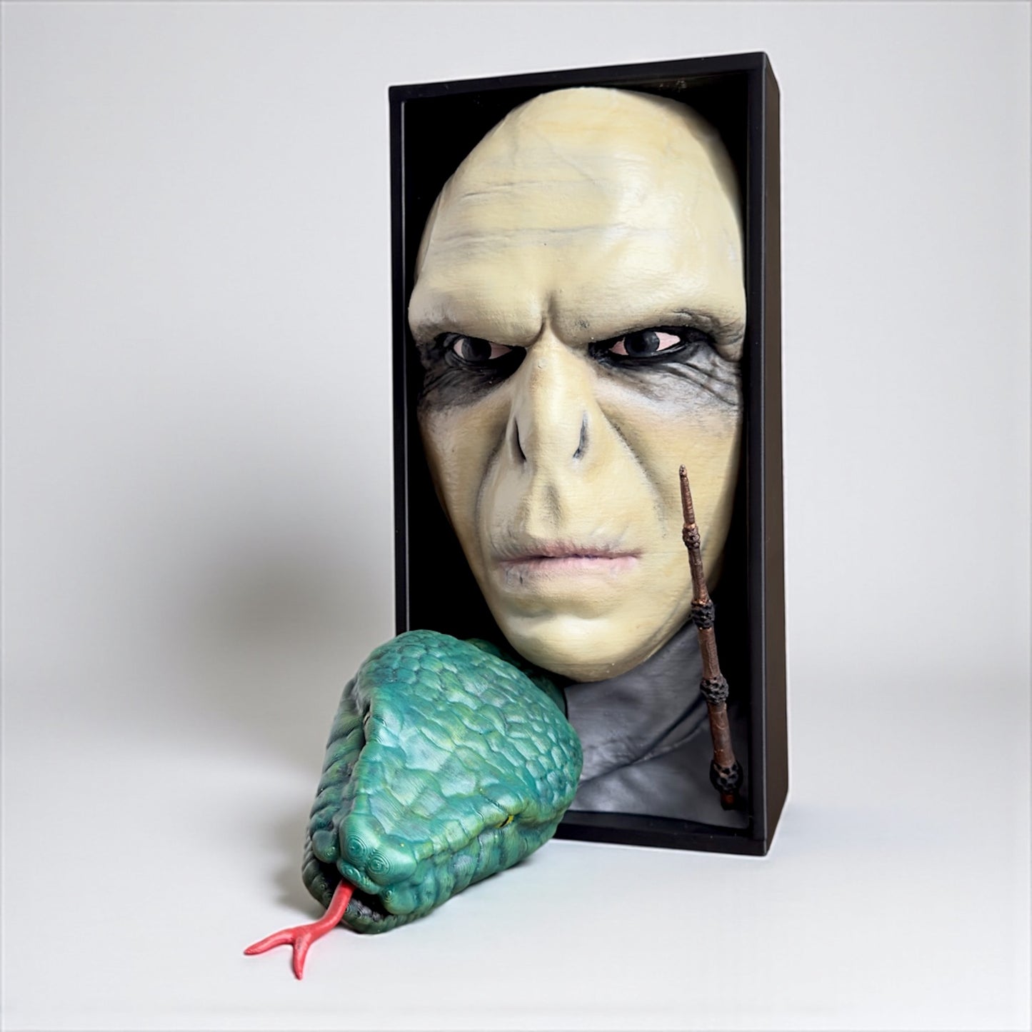 Dark Wizard Book Nook Insert – 3D Printed, Hand-Painted Horror Decor