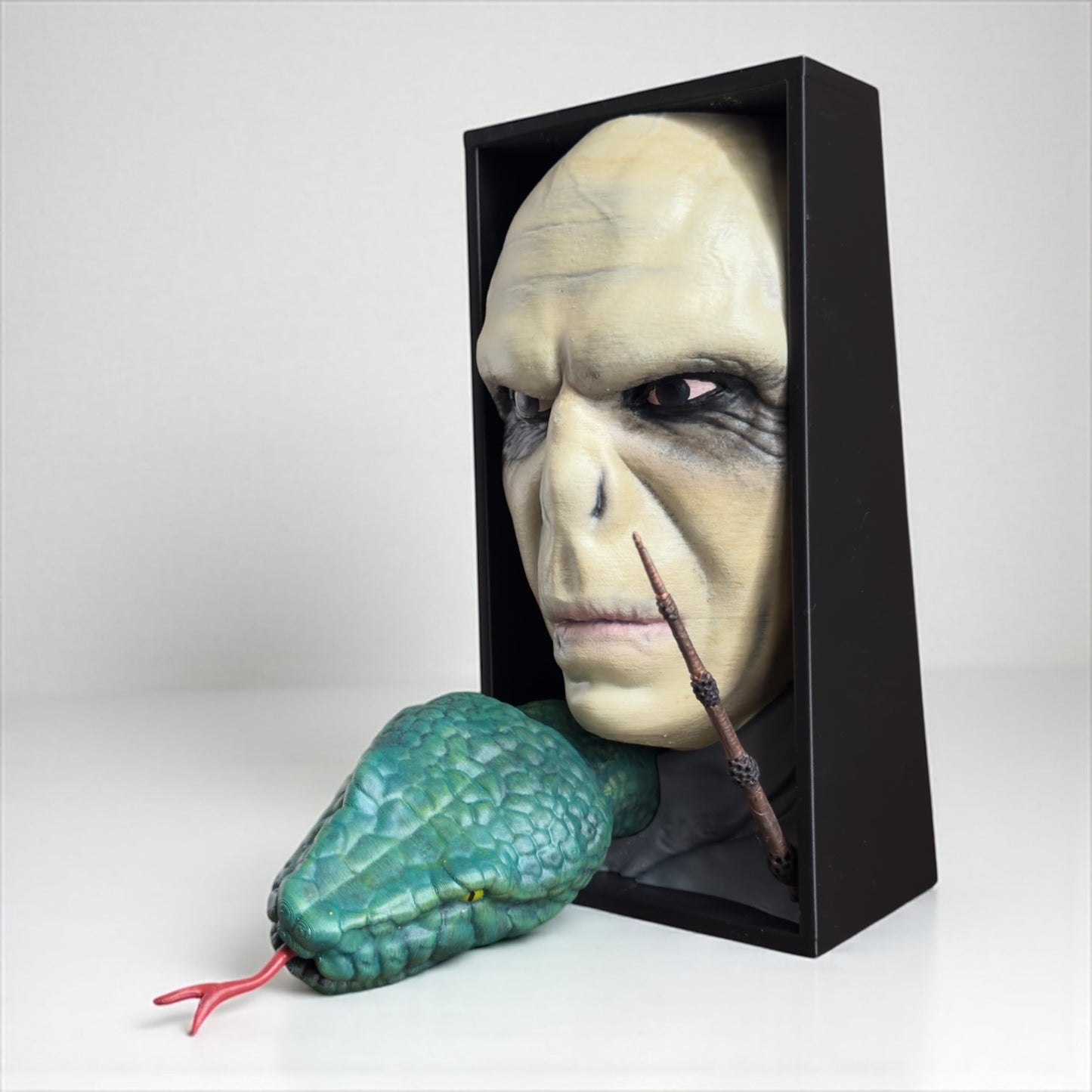 Dark Wizard Book Nook Insert – 3D Printed, Hand-Painted Horror Decor
